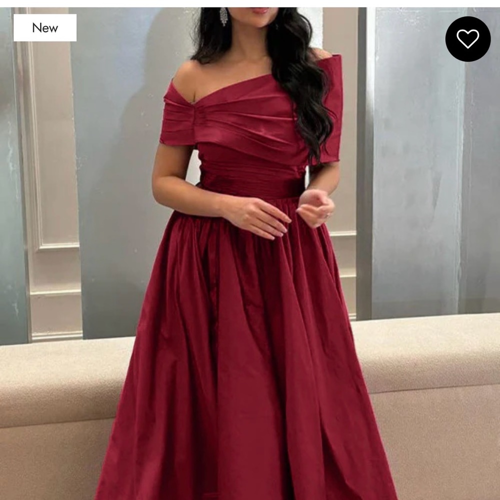 Elegant Off-Shoulder Burgundy Dress